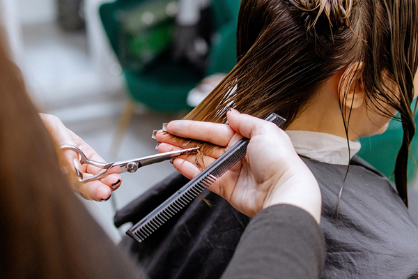 Hair Cut Service in Basaveshwara Nagar, Bangalore